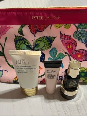 Estée Lauder Pink Floral Travel Skincare Set - 5 Piece